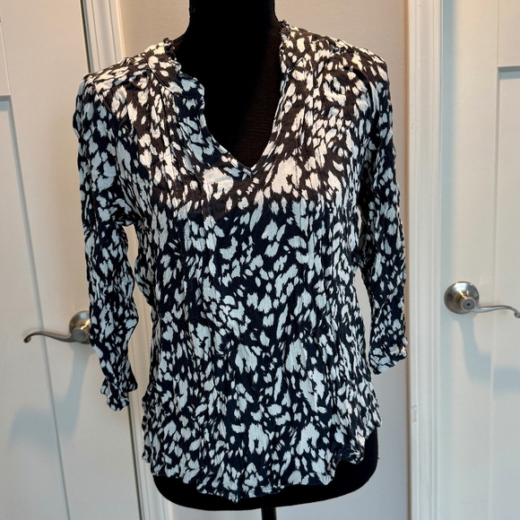 Tops - Fun2Fun Summer 3/4 Sleeve Top, Dark Gray/animal print, EUC, M
